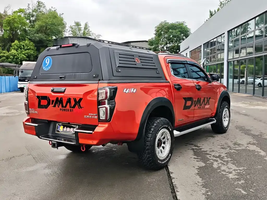 Isuzu D-MAX — фото 10