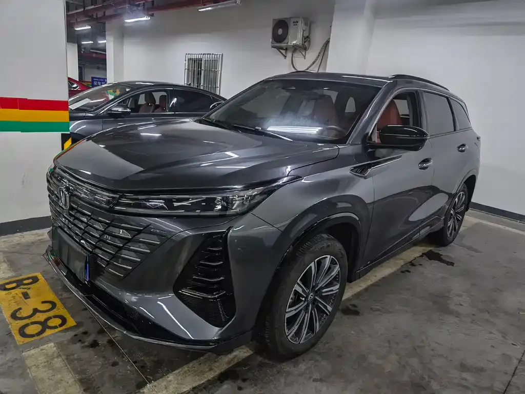 Changan CS75PLUS — фото 1
