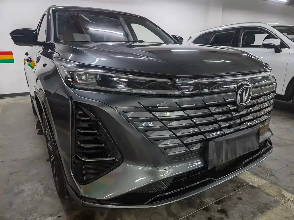 Changan CS75PLUS — фото 3