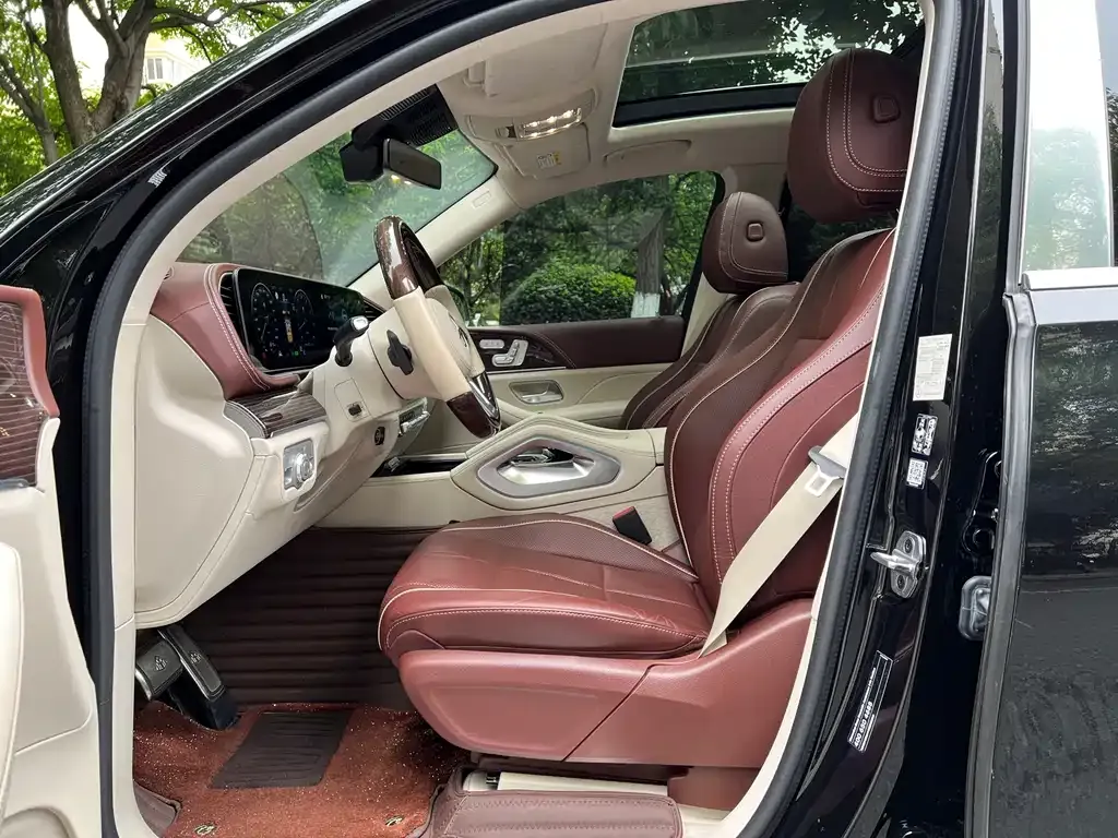 Mercedes-Benz GLS — фото 4