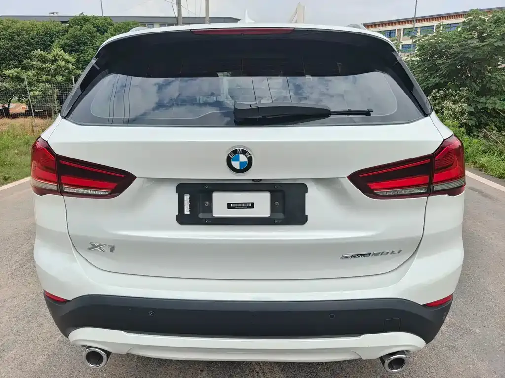 BMW X1 — фото 5