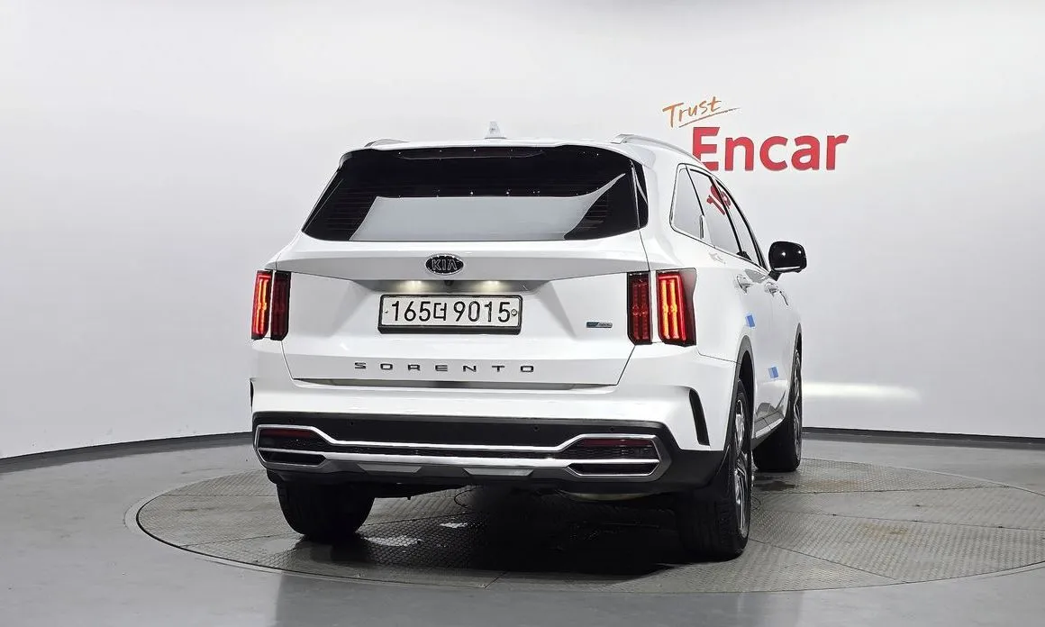 Kia Sorento — фото 7