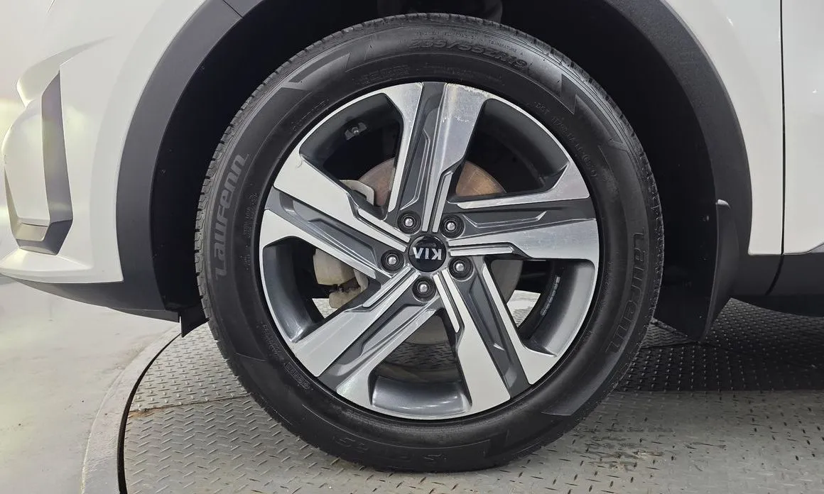 Kia Sorento — фото 8
