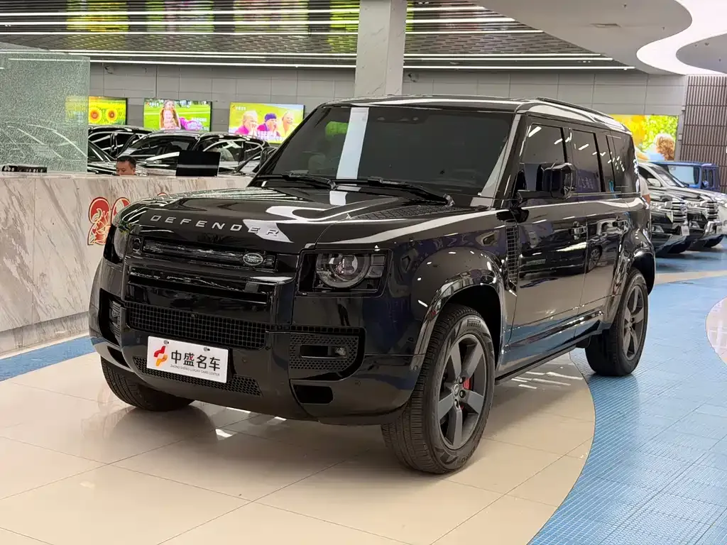 Land Rover Defender — фото 1