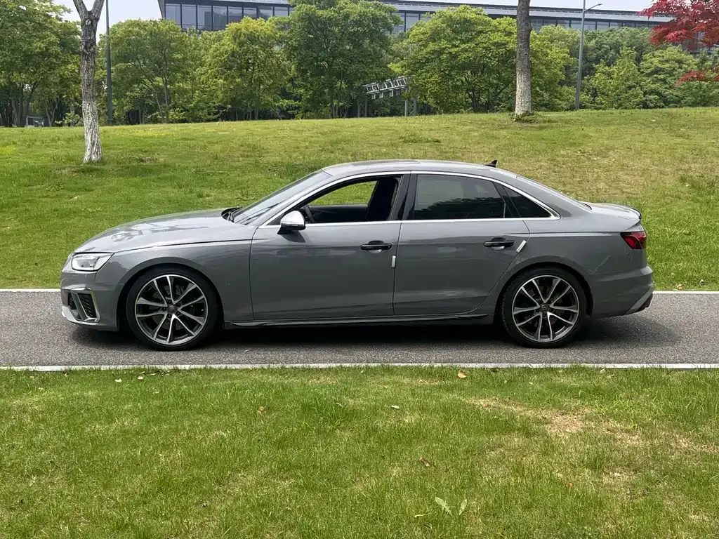 Audi S4 — фото 9