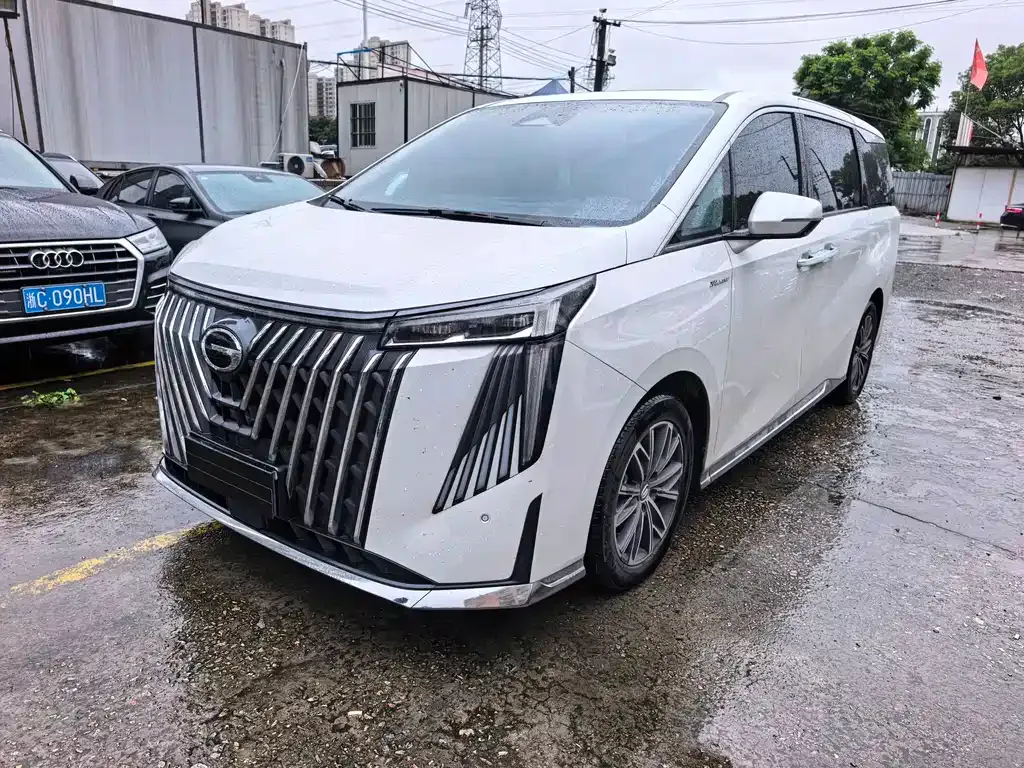 GAC Motor Trumpchi M8 — фото 1