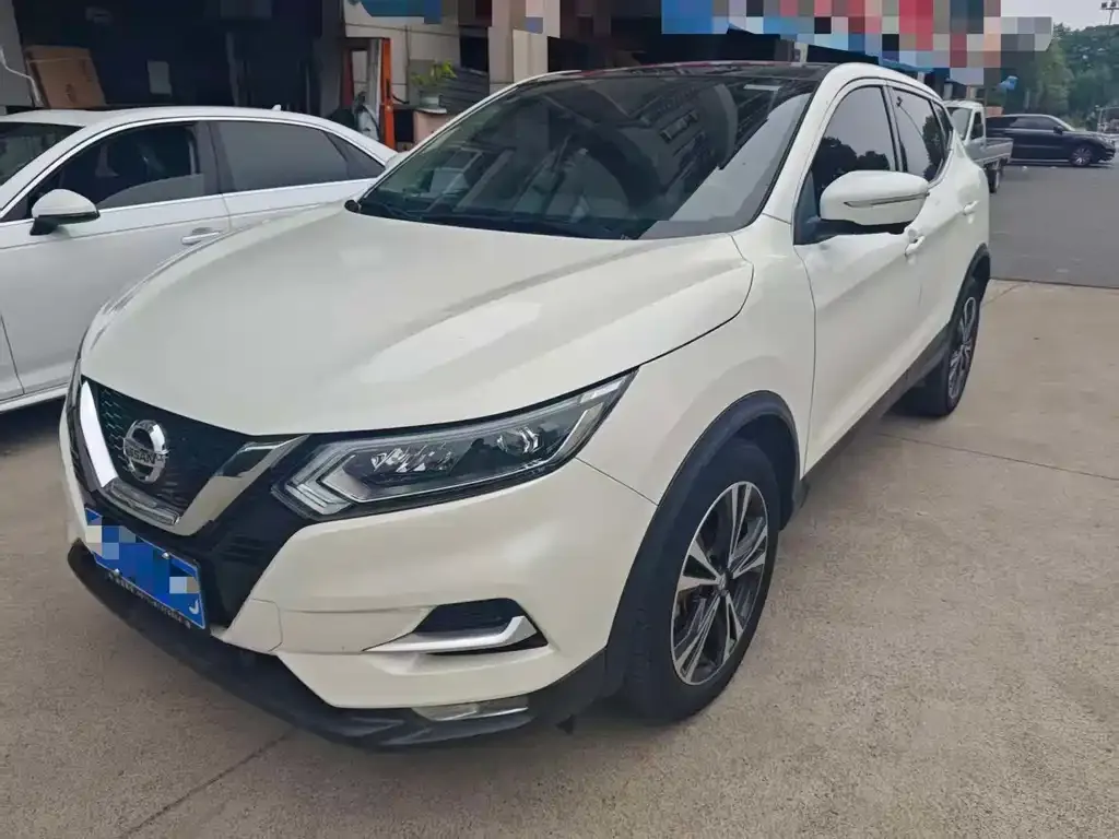 Nissan Qashqai — фото 1