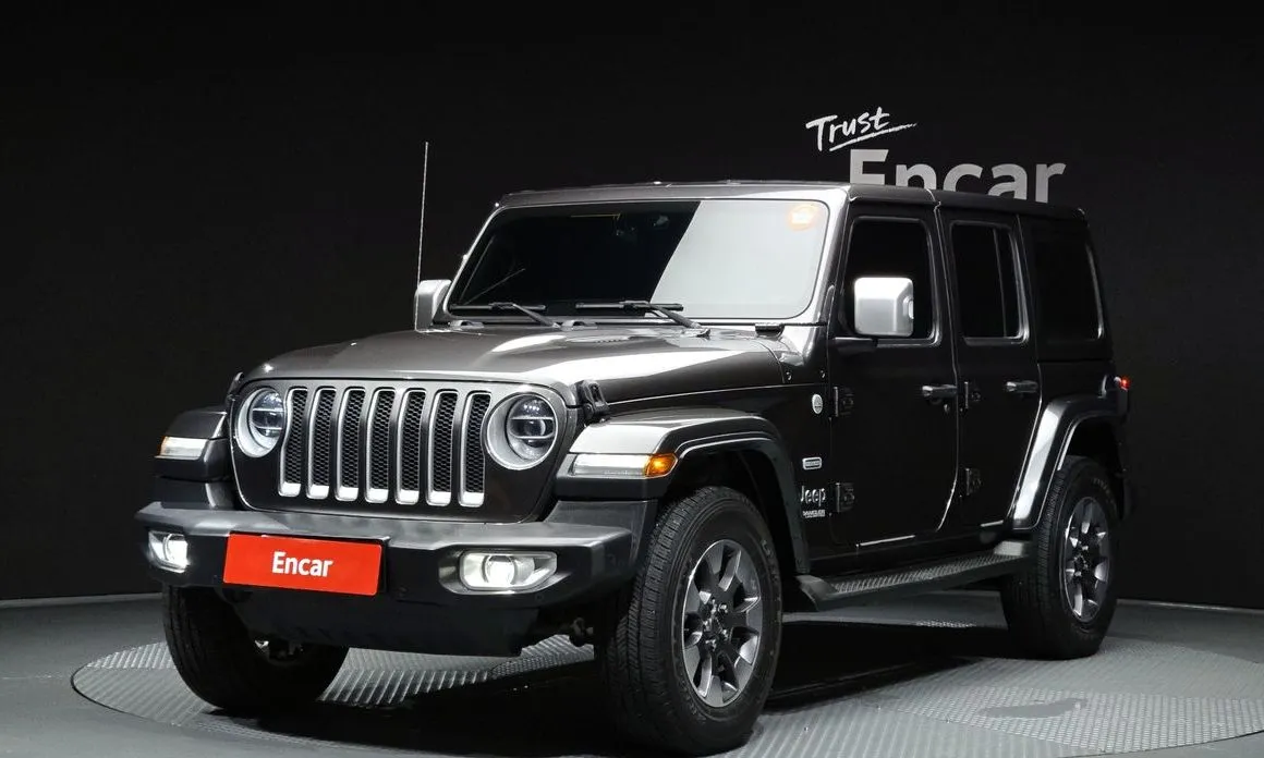 Jeep Wrangler — фото 1
