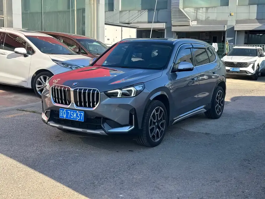 BMW X1 — фото 1