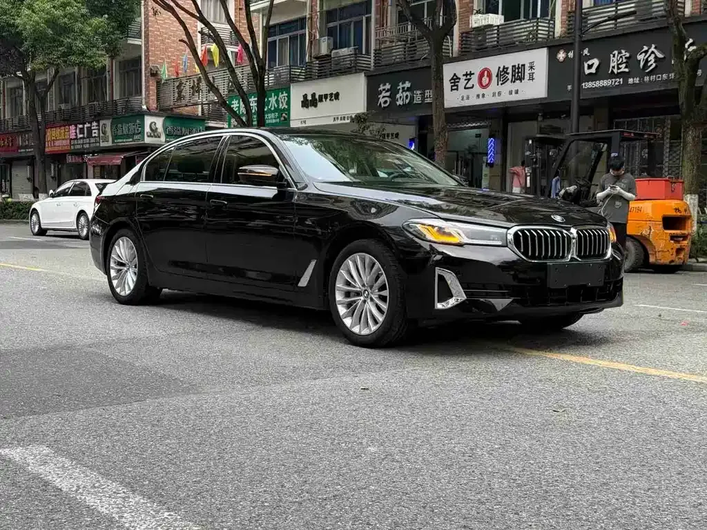 BMW 5 Series New Energy — фото 6
