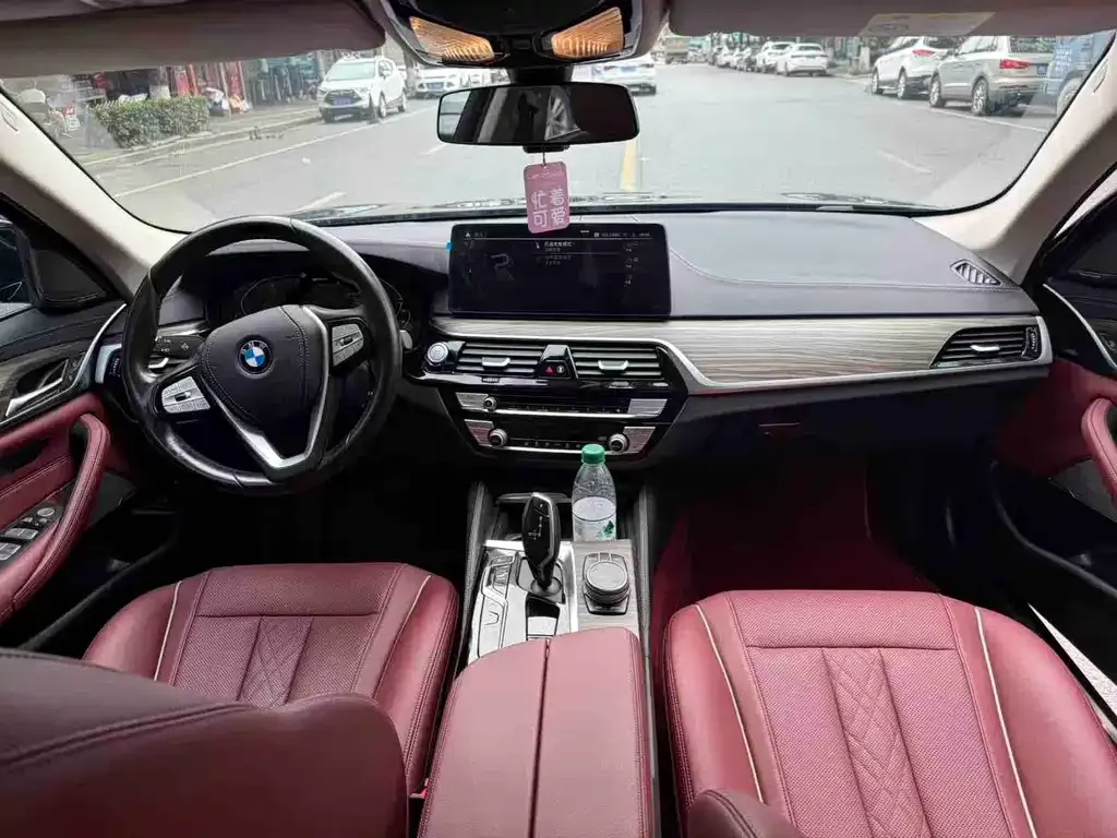 BMW 5 Series New Energy — фото 2