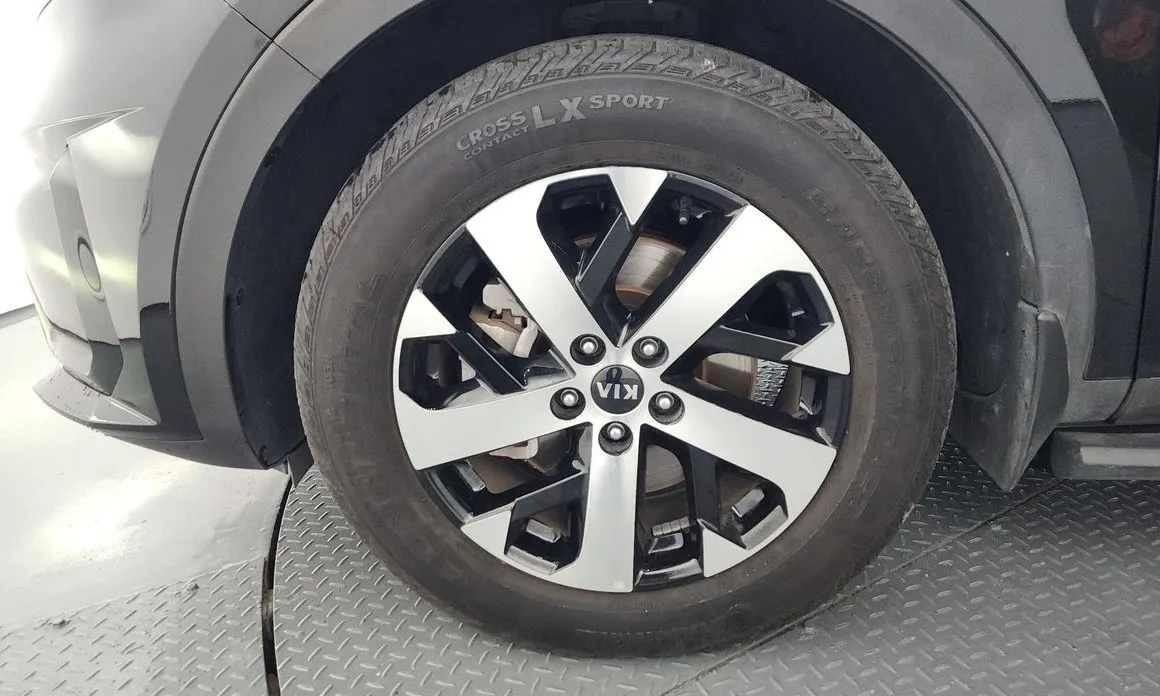 Kia Sorento — фото 6