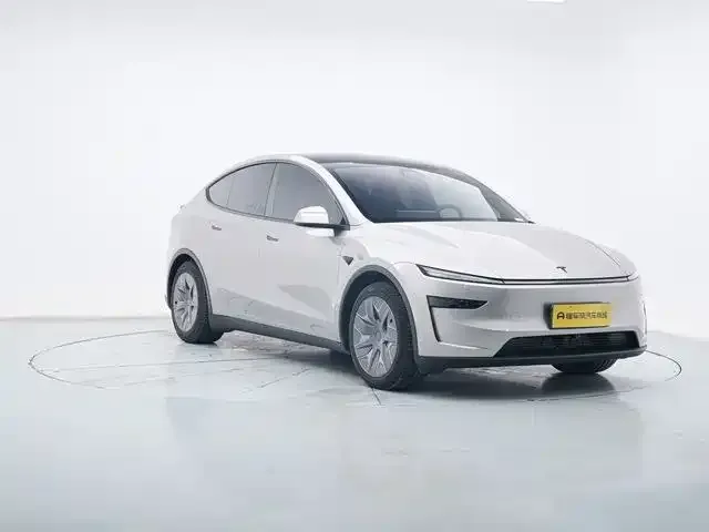 Tesla Model Y L — фото 3