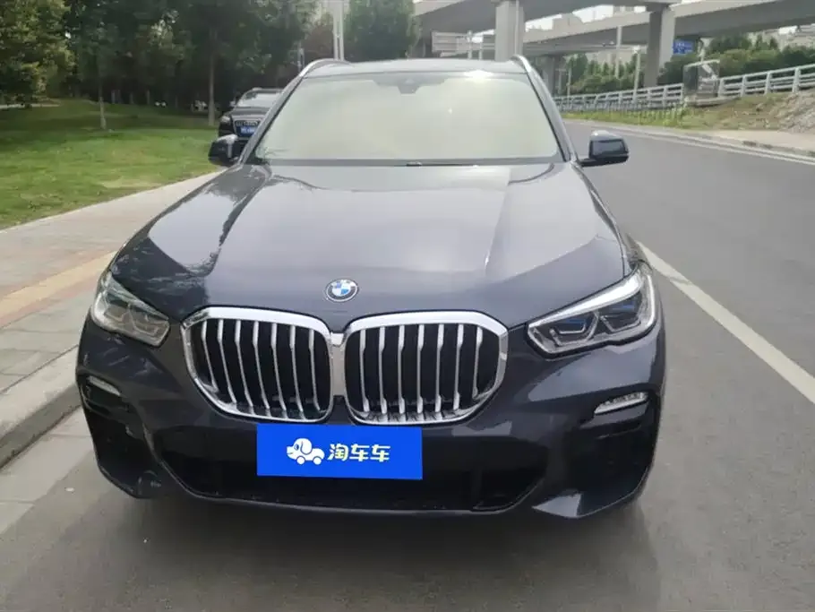 BMW X5 (Import) — фото 3