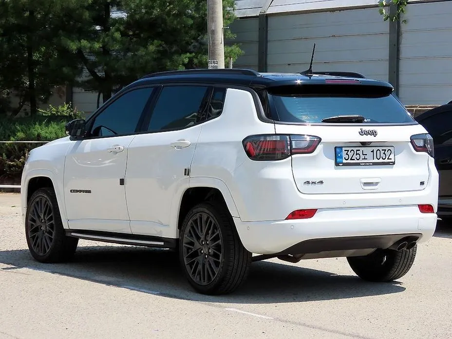 Jeep Compass — фото 6