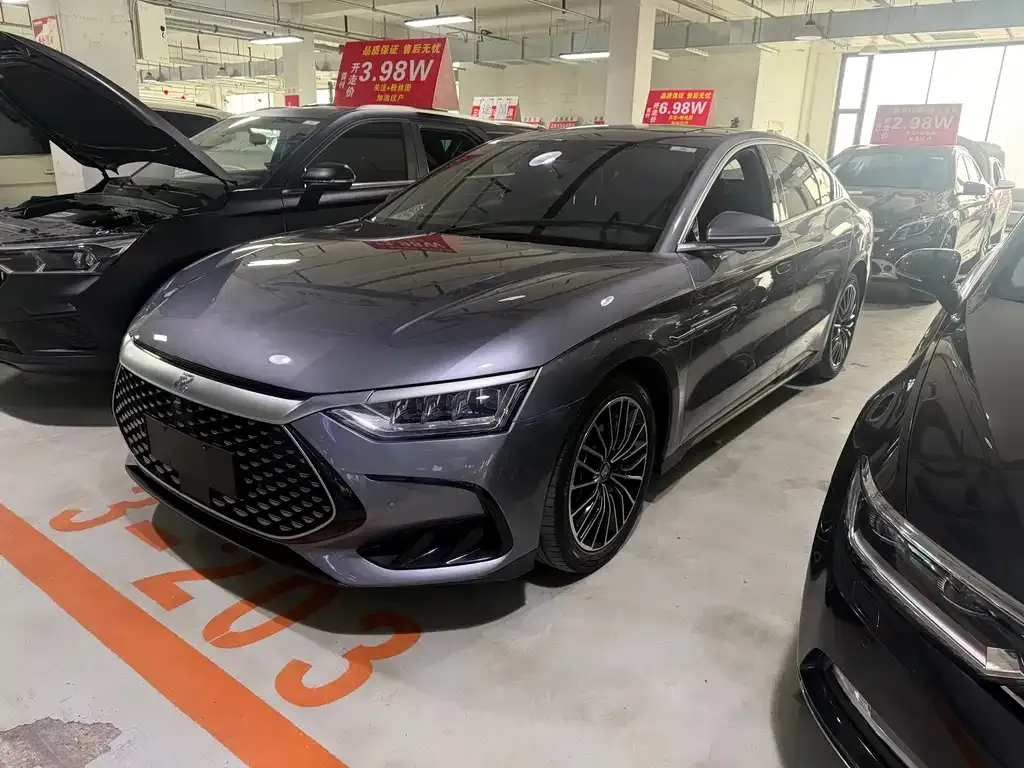BYD Han — фото 1