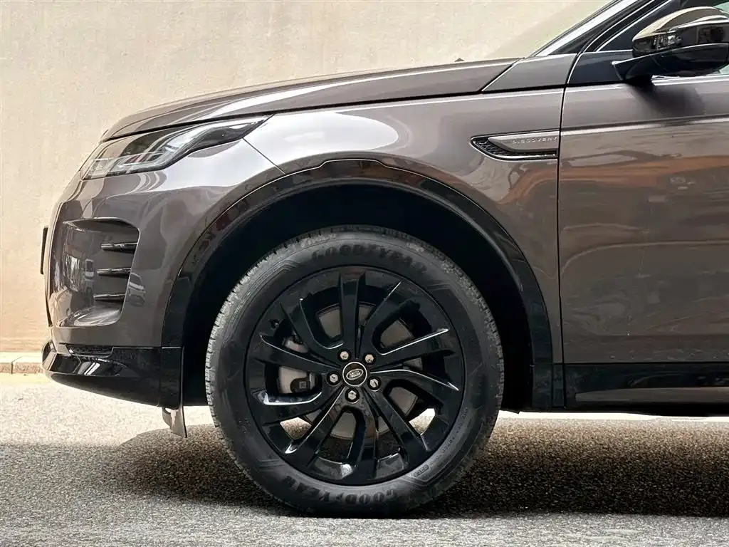 Land Rover Discovery Sport — фото 9