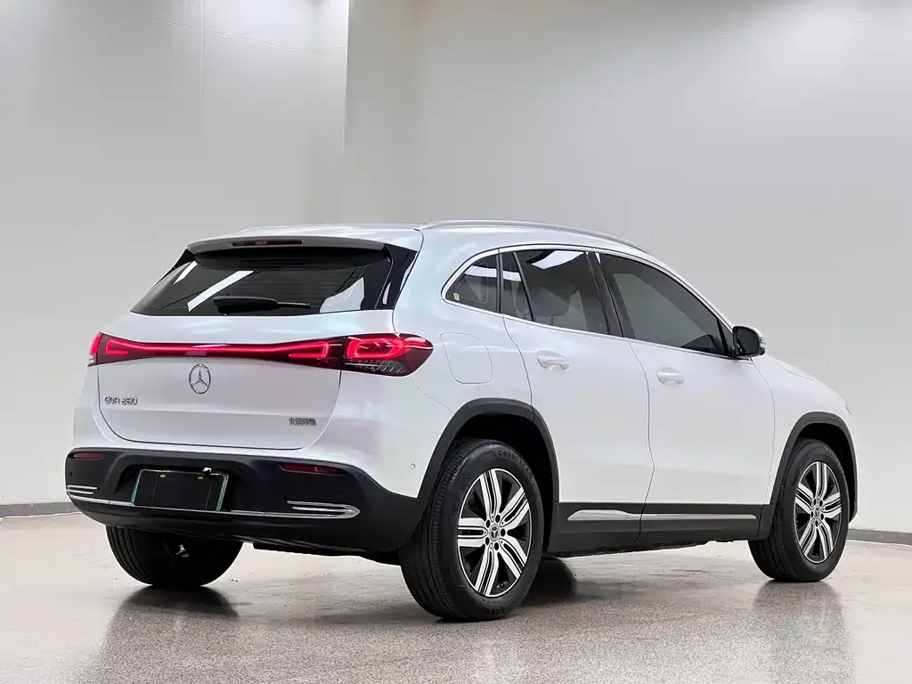 Mercedes-Benz EQA — фото 10
