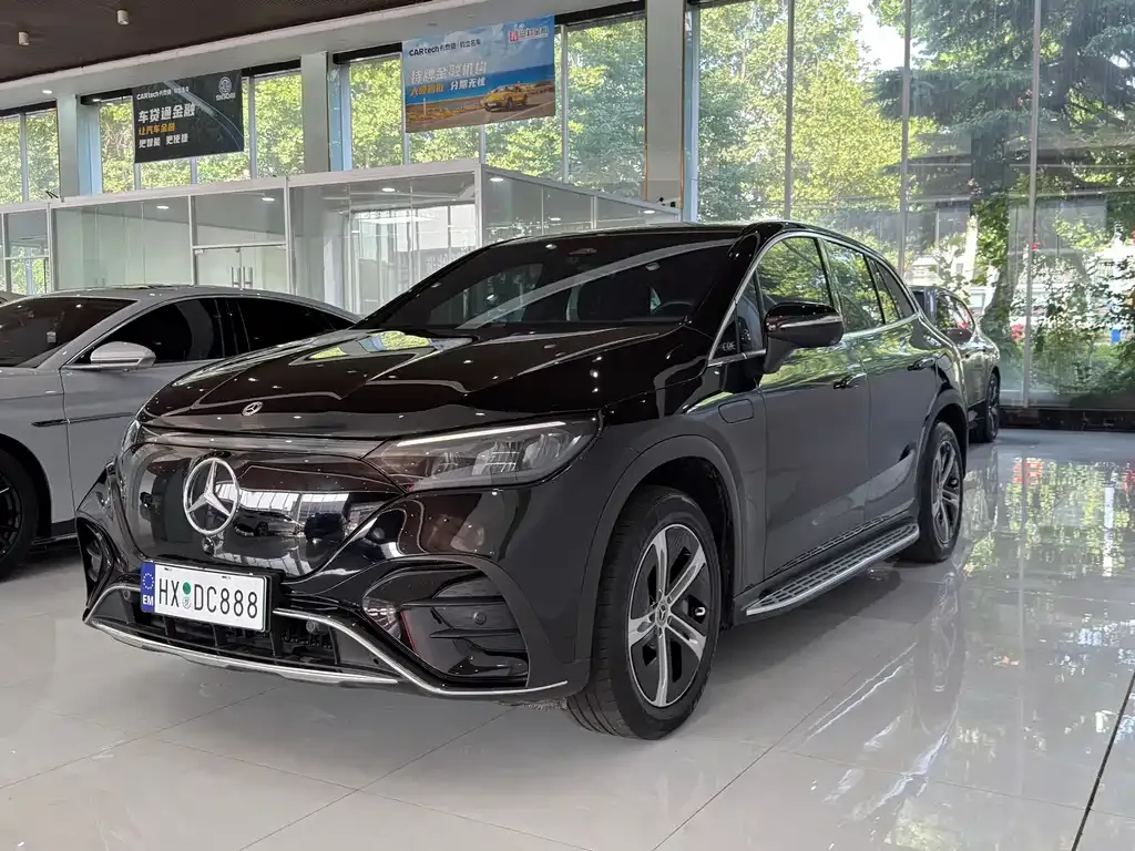 Mercedes-Benz EQE SUV — фото 10