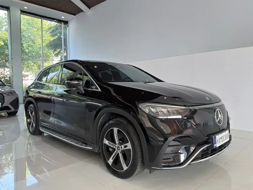 Mercedes-Benz EQE SUV — фото 9