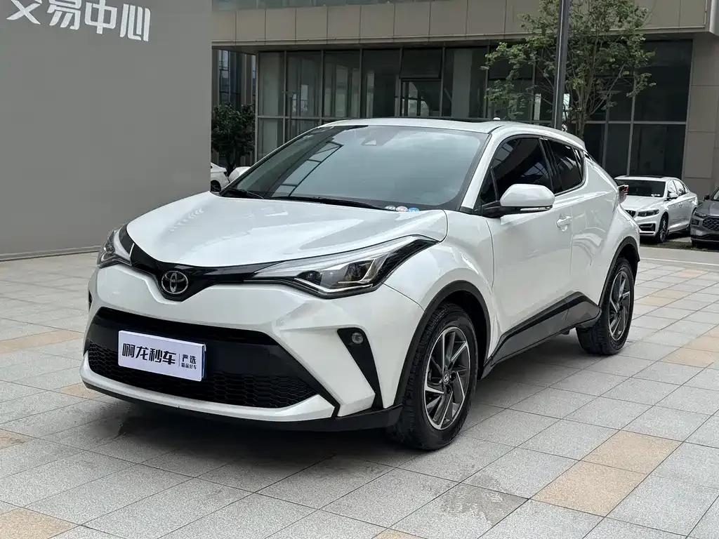 Toyota C-HR — фото 8