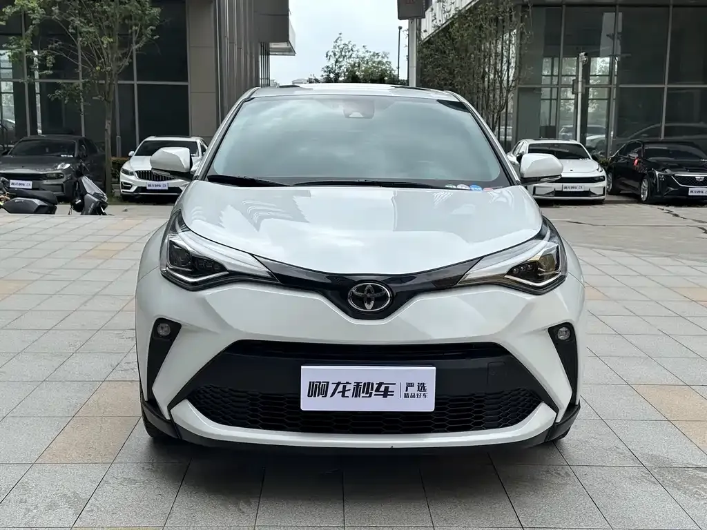 Toyota C-HR — фото 9