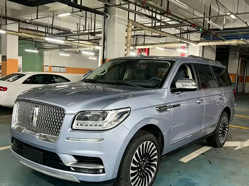 Lincoln Navigator — фото 10