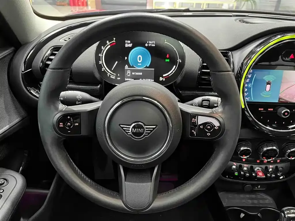 MINI Clubman — фото 3