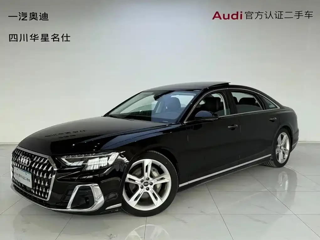 Audi A8 — фото 1
