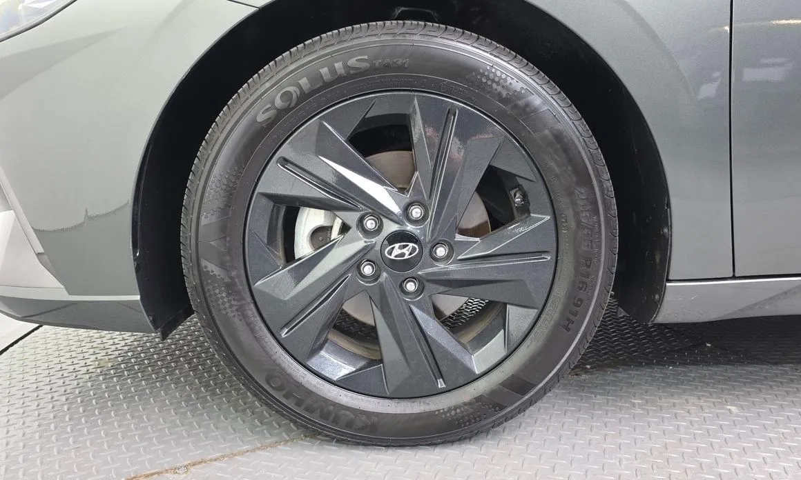 Hyundai AVANTE — фото 9