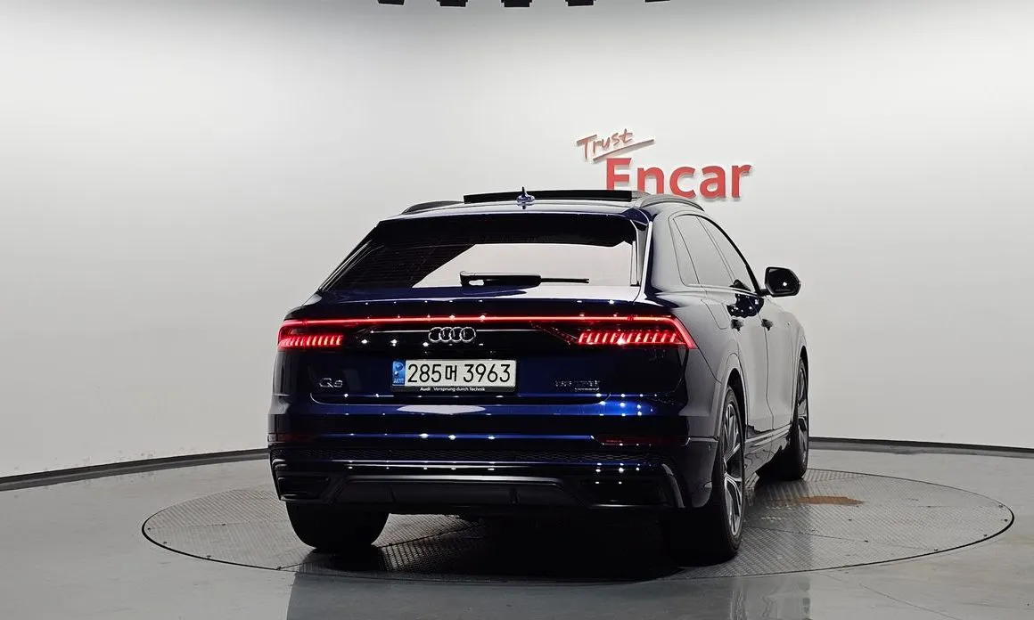 Audi Q8 — фото 8