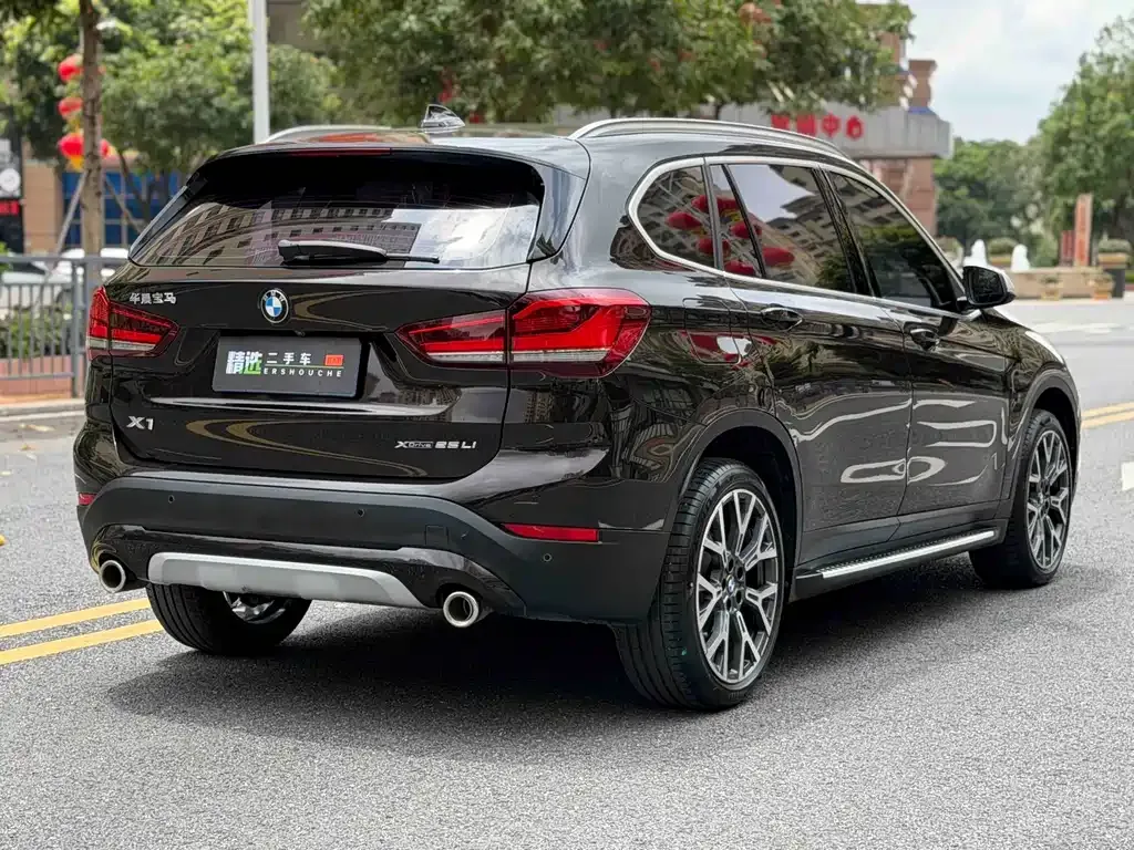 BMW X1 — фото 10