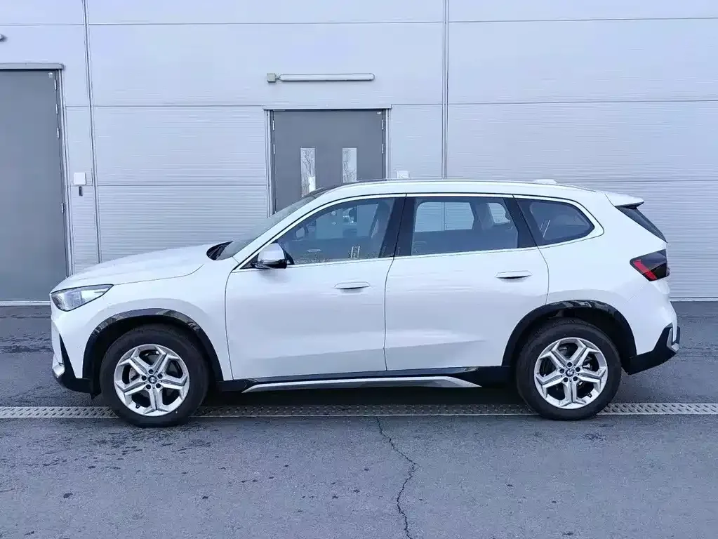 BMW X1 — фото 7