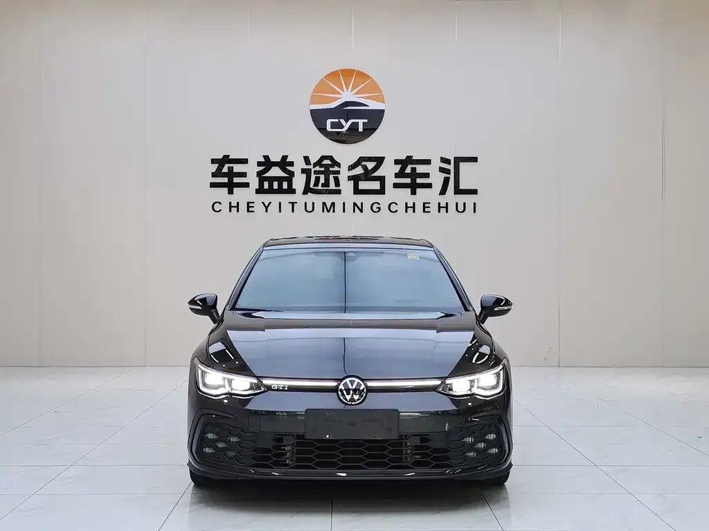 Volkswagen Golf GTI — фото 10