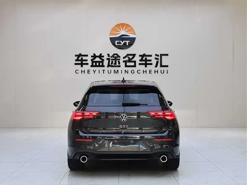 Volkswagen Golf GTI — фото 9