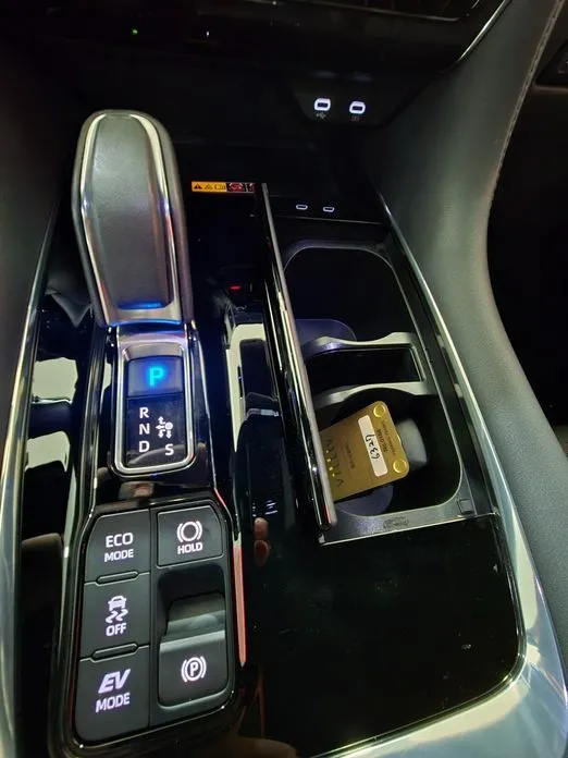 Toyota Alphard — фото 4