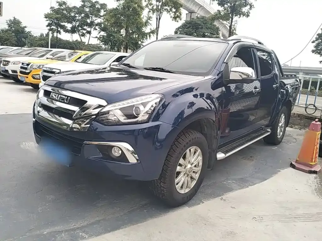 Isuzu D-MAX — фото 9