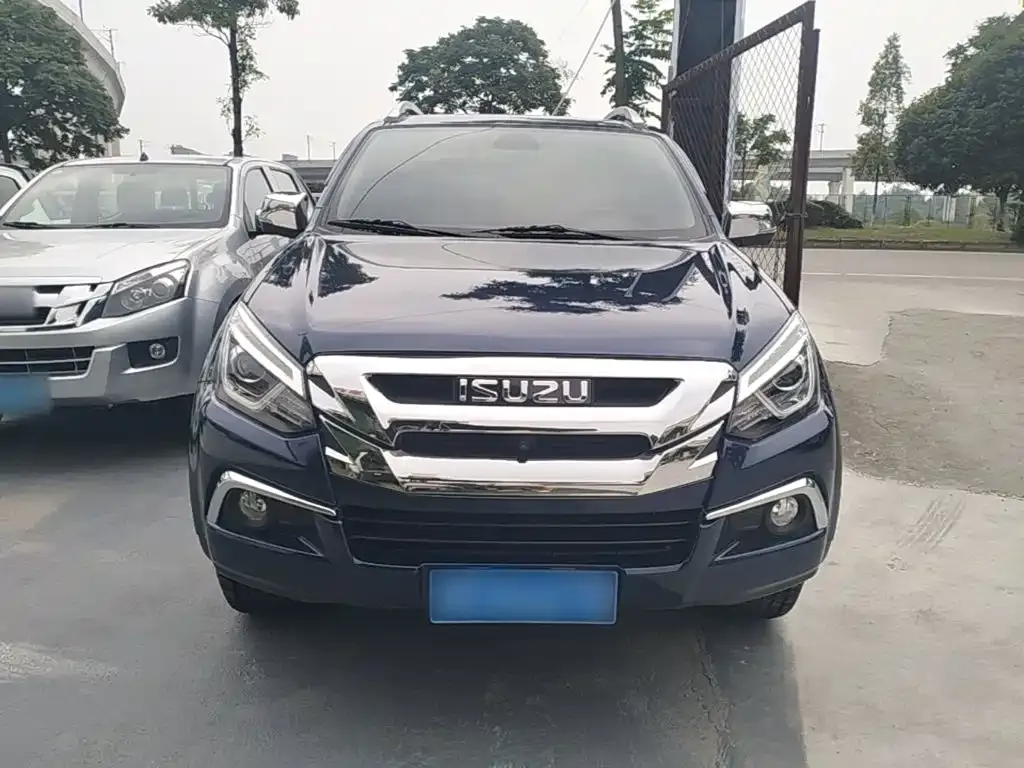 Isuzu D-MAX — фото 5