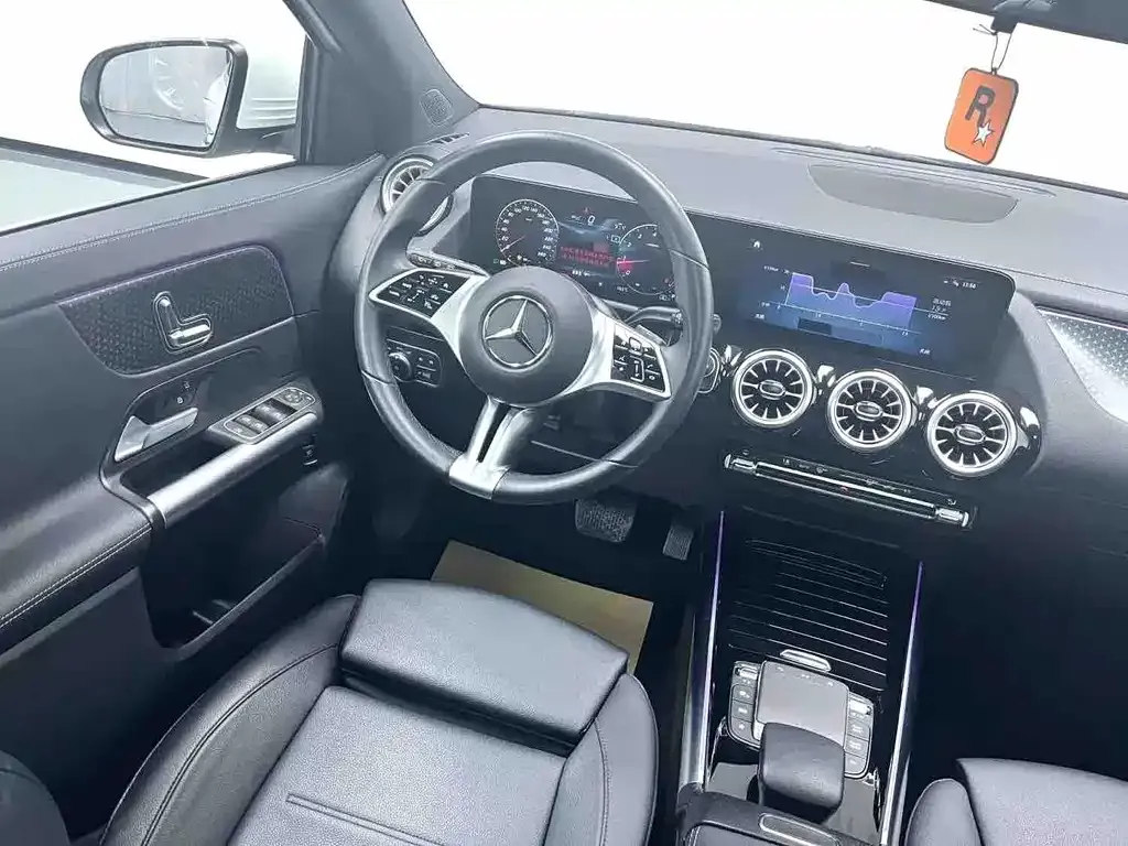 Mercedes-Benz GLA — фото 9