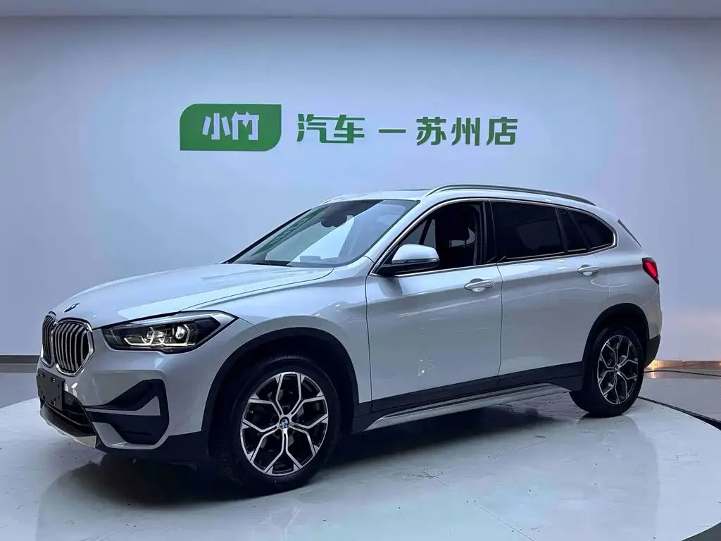 BMW X1 — фото 1