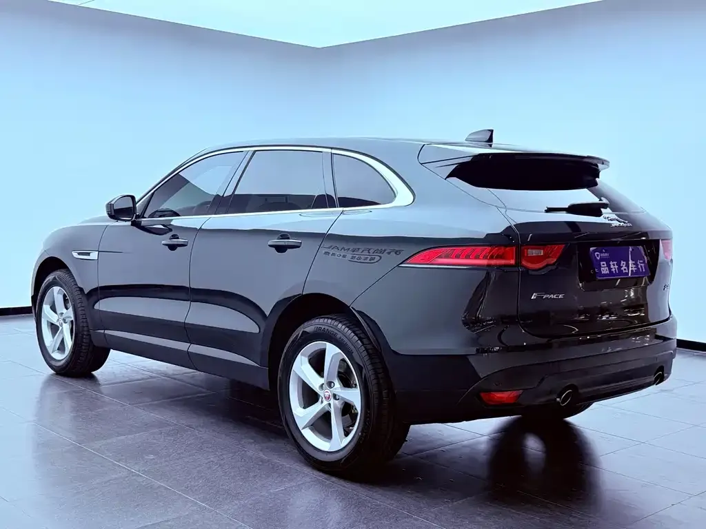 Jaguar F-PACE — фото 3