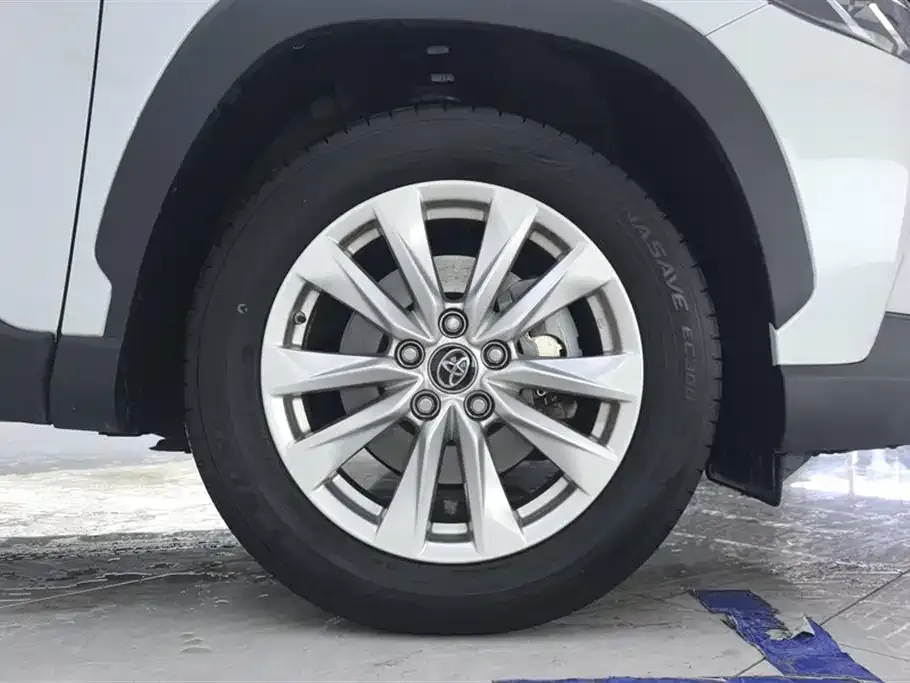 Toyota Corolla Cross — фото 2