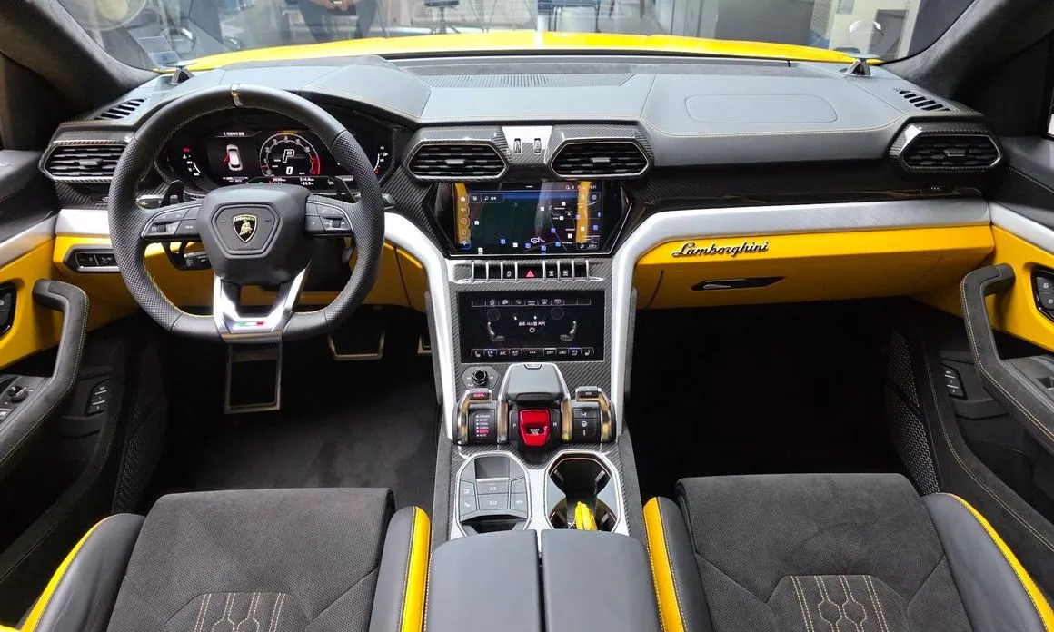 Lamborghini Urus — фото 6