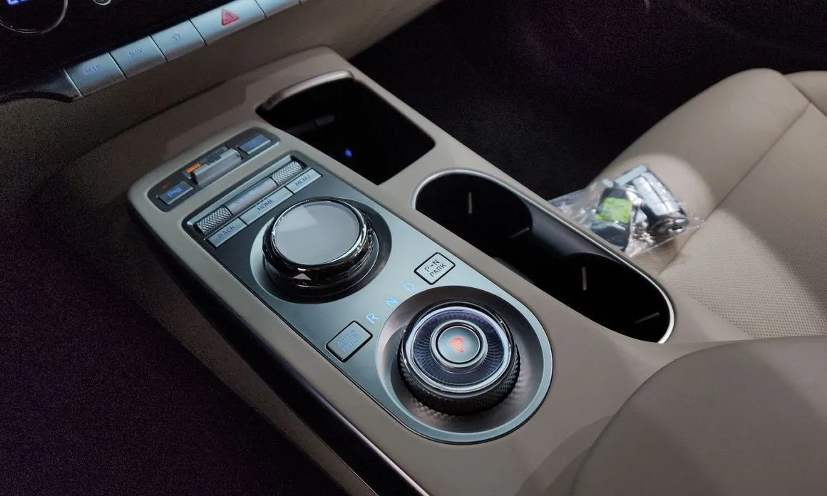 Genesis GV70 — фото 10
