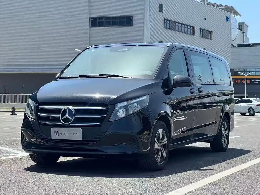 Mercedes-Benz Vito — фото 1