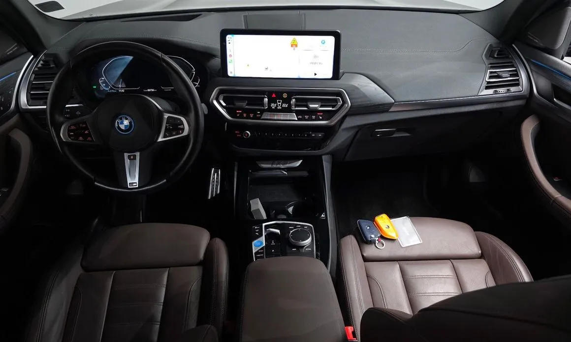 BMW iX3 — фото 9
