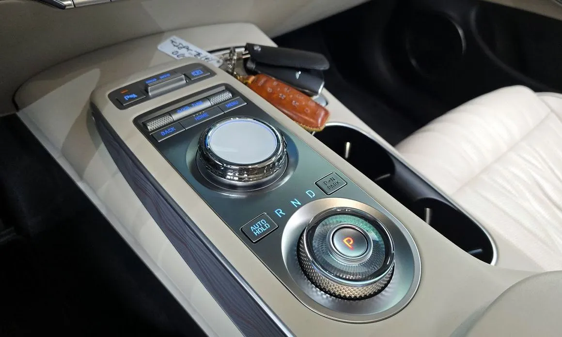 Genesis GV70 — фото 10