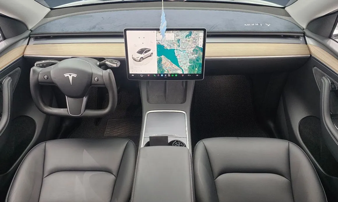 Tesla Model Y — фото 3