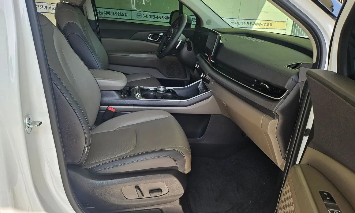 Kia Carnival — фото 2