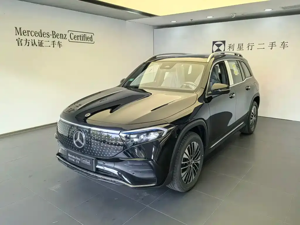 Mercedes-Benz EQB — фото 1
